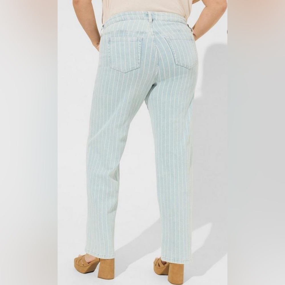 Torrid light wash pin striped wide leg plus size jeans nwot - Picture 3 of 4